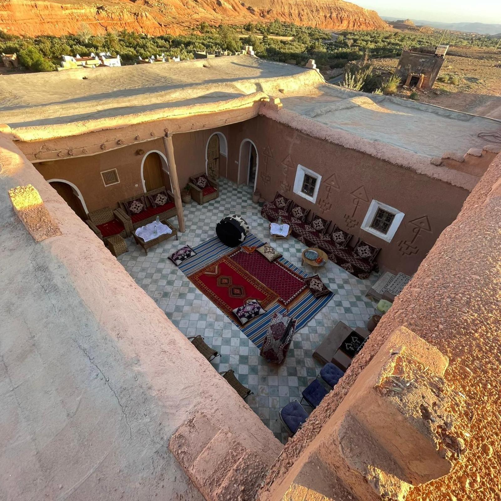 Tigmi Hamid Decouverte Des Traditions Et De La Culture Berbere Ajt Benhaddu Kültér fotó