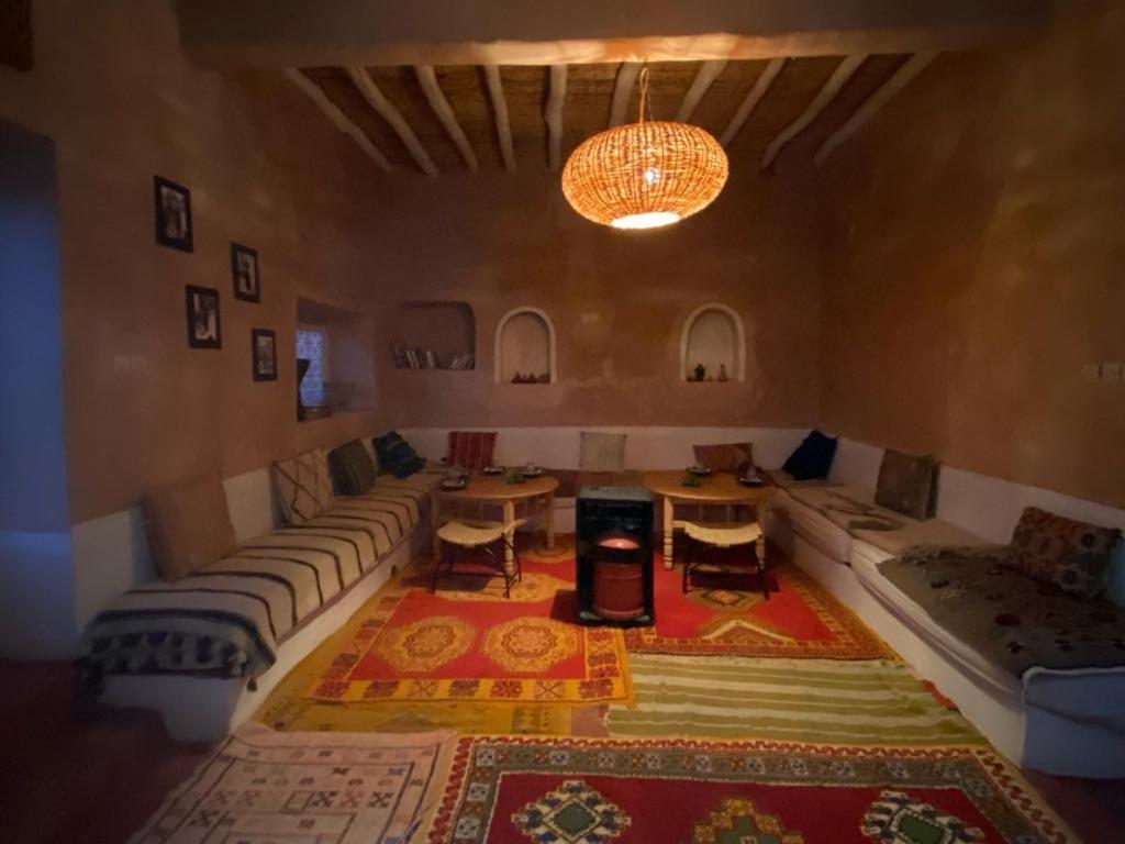 Tigmi Hamid Decouverte Des Traditions Et De La Culture Berbere Ajt Benhaddu Kültér fotó